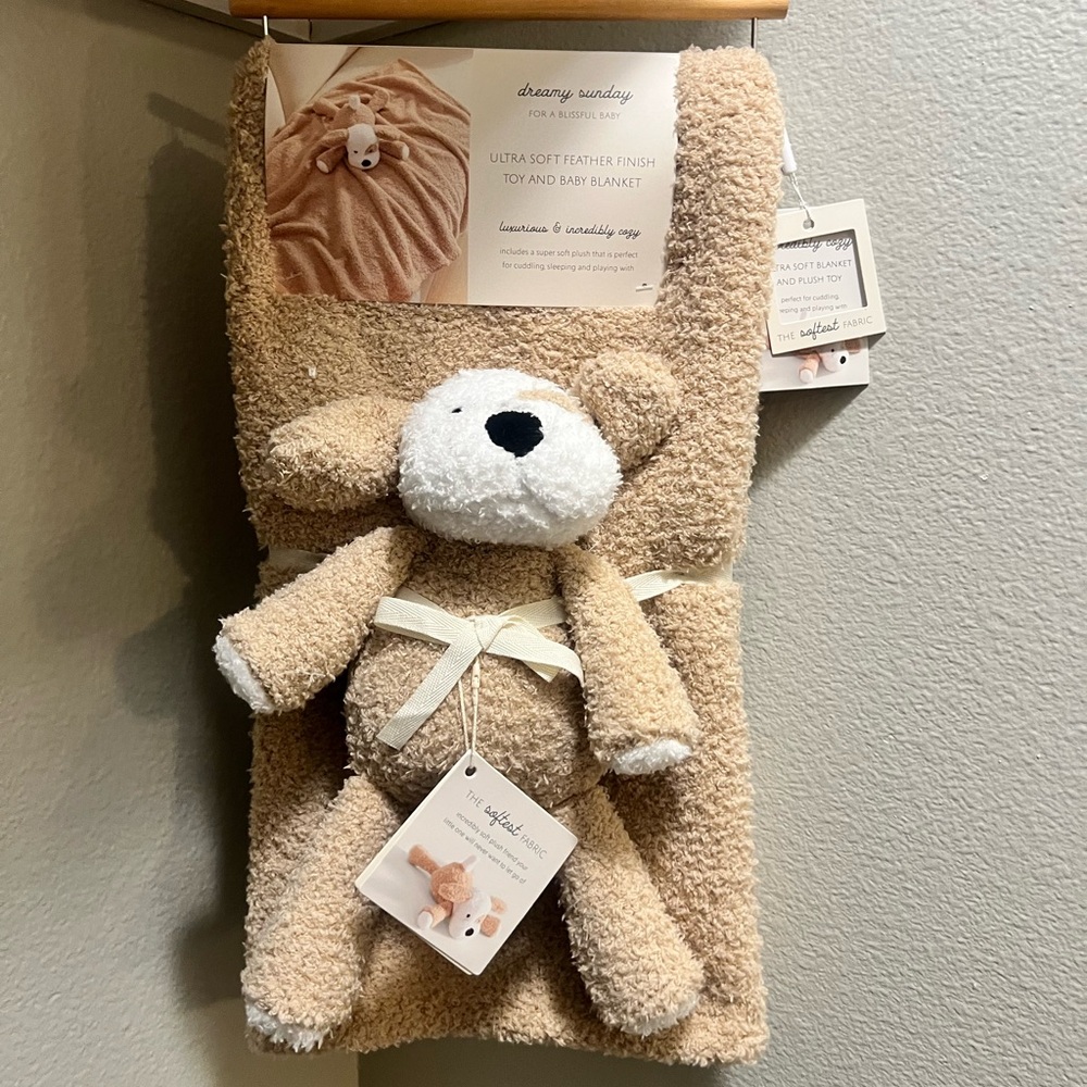 Dreamy Sunday Tan Baby Blanket with Bear
